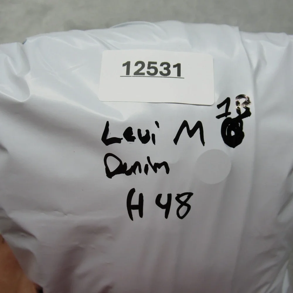 Levis item has